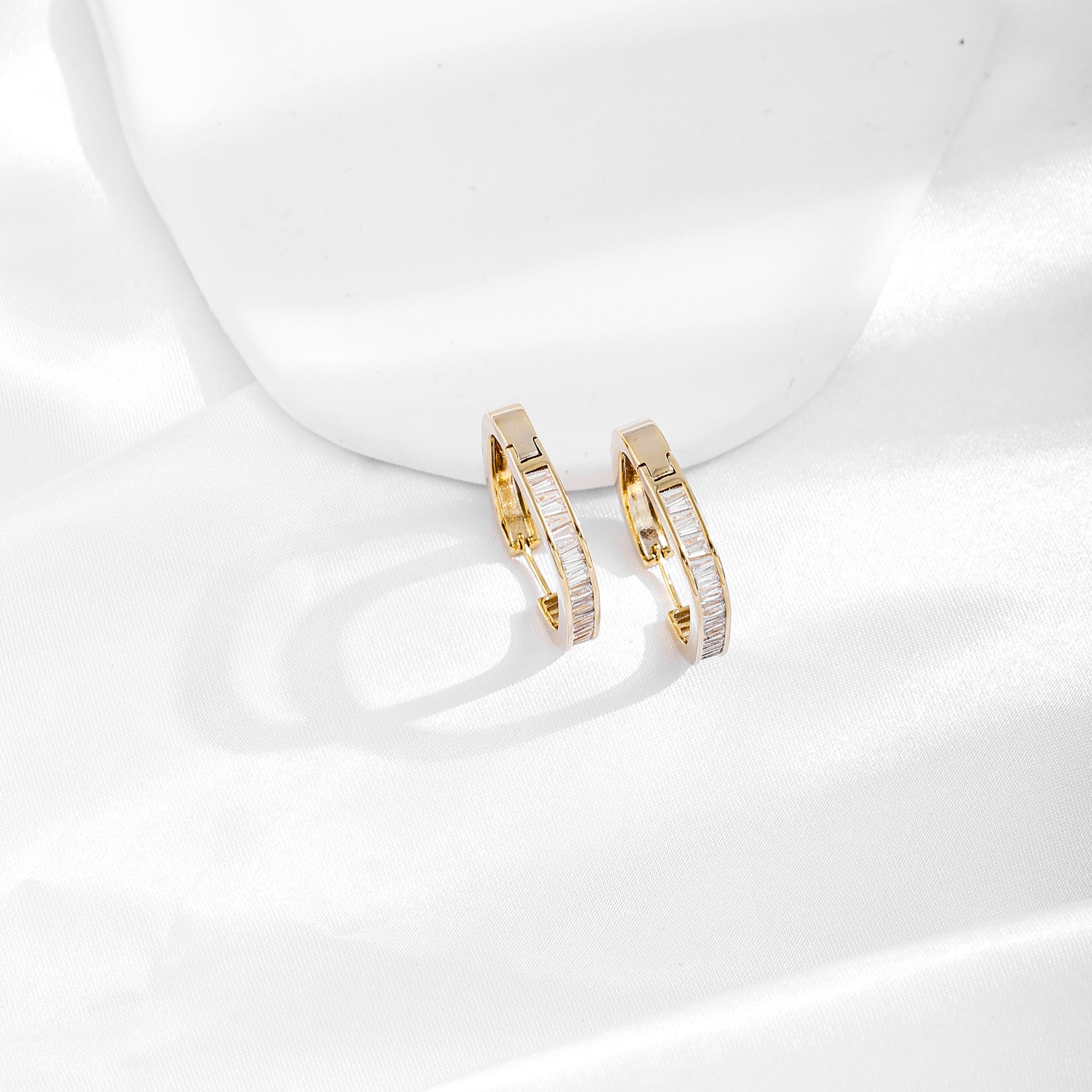 Rectangular Ear Clips Fashionable Geometric Square Ear Clips with Zircon Inlay – Muse Whisper